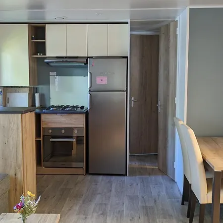 אתר קמפינג Mobilhome 3 129 *